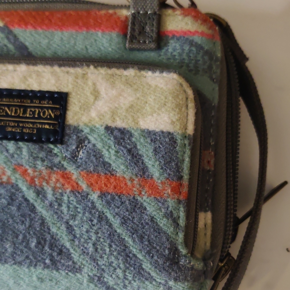 Pendleton Multicolor Crossbody Bag - Picture 13 of 14